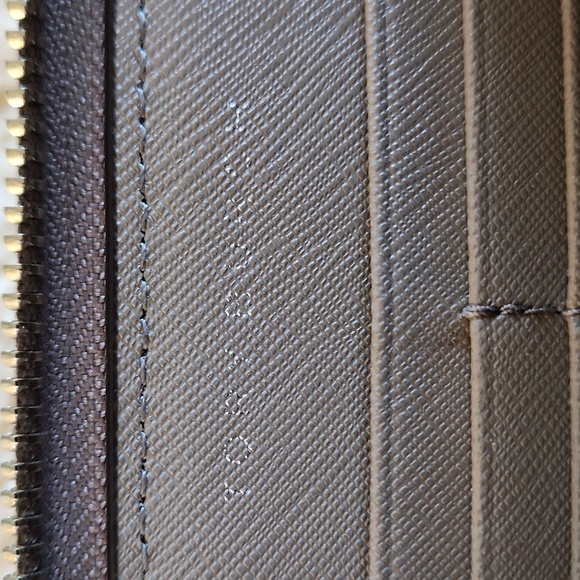 Beautiful Tory Burch Fleming Taupe Leather 3/4 Zippered Long Wallet 🩶🤎🎁 - Picture 8 of 15